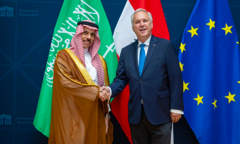 تعزيز العلاقات السعودية النمساوية محور لقاء وزير الخارجية في فيينا