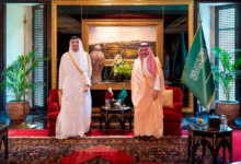 وزير الخارجية السعودي يلتقي نظيريه القطري والعماني في المنامة