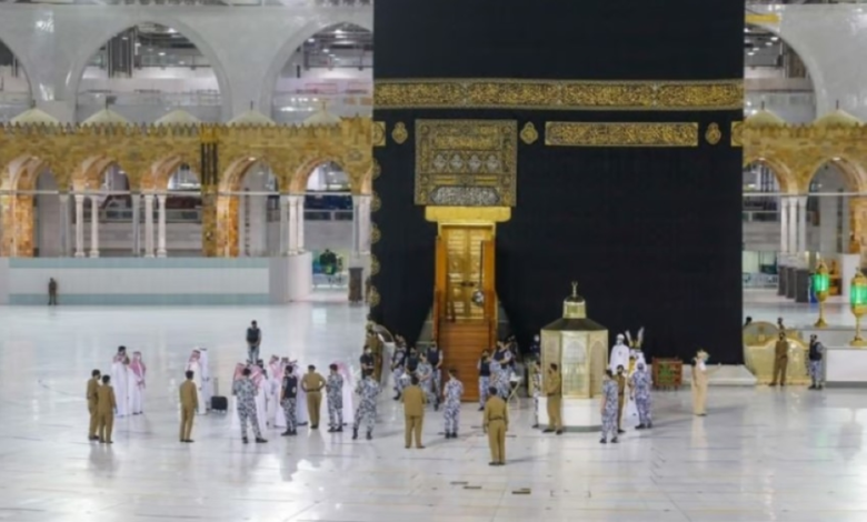 غسل الكعبة المشرفة: مراسم سنوية للعناية بالبيت العتيق