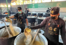 مركز الملك سلمان للإغاثة: 25 ألف وجبة لدعم النازحين بغزة