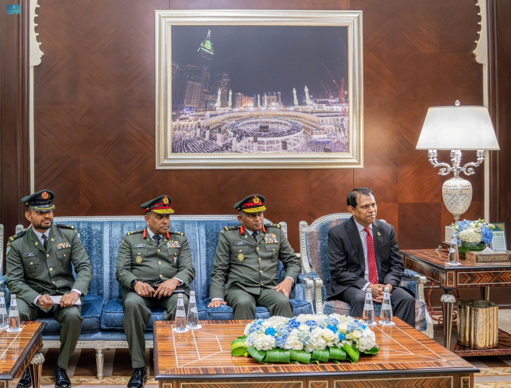 وزير الدفاع السعودي يلتقي نظيره المالديفي لبحث المستجدات الإقليمية والدولية