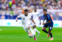 تجديد المنتخب السعودي: دعوة لمنح الفرصة لجيل جديد