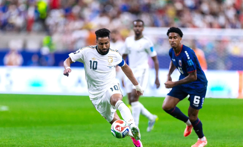 تجديد المنتخب السعودي: دعوة لمنح الفرصة لجيل جديد