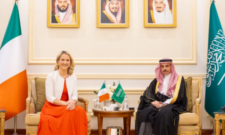السعودية وآيرلندا: الحلول الدبلوماسية لأزمات المنطقة