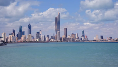 هجمات معادية في الكويت: استهداف مراكز حدودية ومنصة حفر