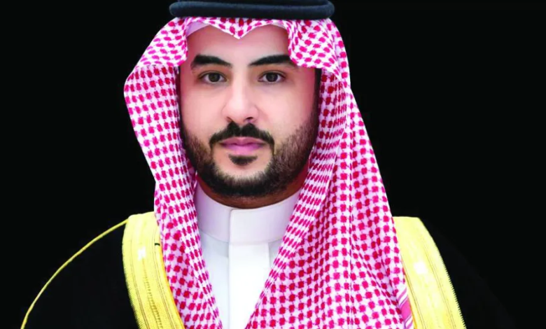 وزير الدفاع السعودي يعزي قطر في وفاة الشيخ حمد بن خليفة