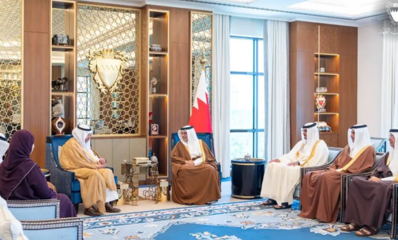 تعزيز التعاون البحريني السعودي: لقاء ولي العهد بالسفير