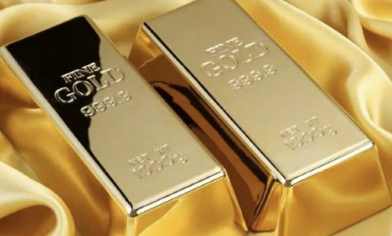 تراجع أسعار الذهب وسط التوترات الجيوسياسية وتوقعات الفائدة