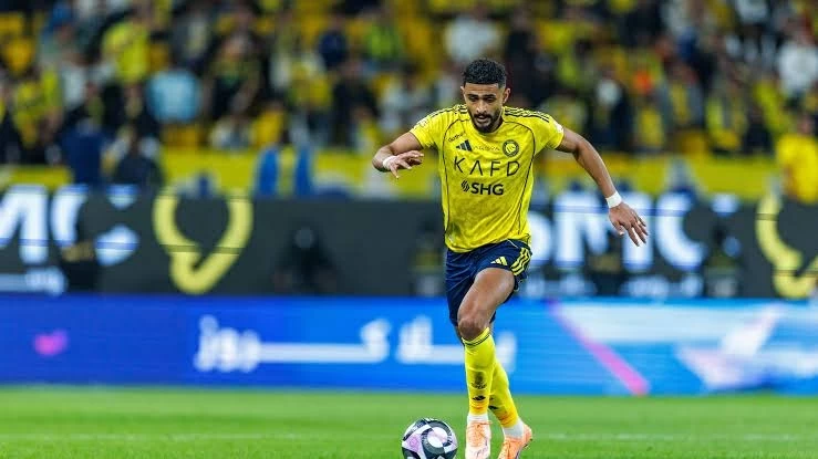 عبدالإله العمري: من النصر إلى أوروبا؟ تفاصيل العروض الجديدة