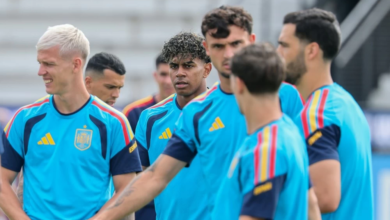 عواصف تعطل تدريبات إسبانيا قبل نهائي كأس العالم ضد الأرجنتين