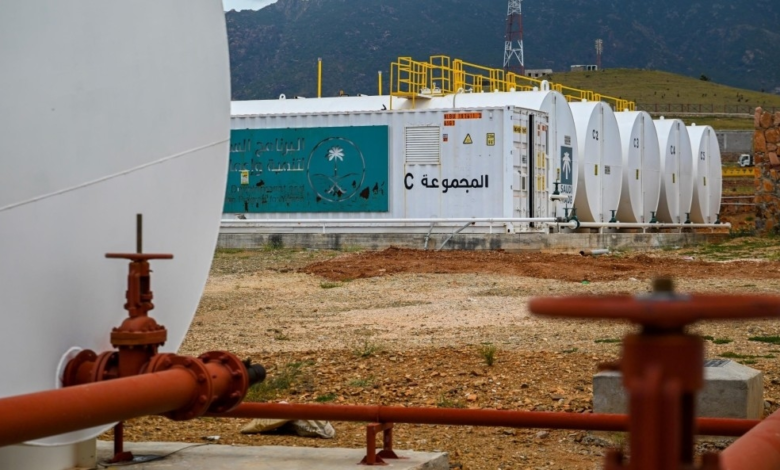 دعم البرنامج السعودي لإعمار اليمن لسقطرى: 7500 طن ديزل