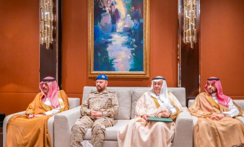 بحث تطورات الأوضاع الإقليمية في لقاء وزيري دفاع السعودية وكندا