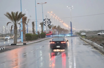 المواعيد.. "إنذار أحمر" من أمطار غزيرة على أجزاء من عسير وجازان