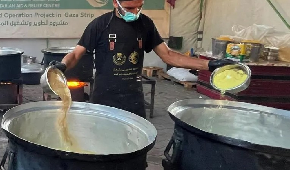 السعودية تواصل توزيع الوجبات الساخنة في غزة - واس