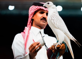 الأمير نايف بن سلطان: شراء "مثلوث جير" بـ 1.3 مليون ريال استثمار في إنتاج الصقور المحلية