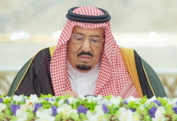 عاجل: مجلس الوزراء يجدد الرفض القاطع للاعتداءات الإيرانية على السفن التجارية