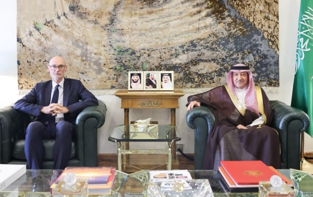  تسلّم الرسالة نائب وزير الخارجية المهندس وليد بن عبدالكريم الخريجي - واس
