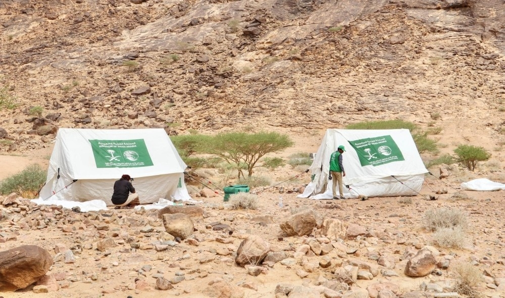 مركز الملك سلمان يوزع مساعدات على النازحين في اليمن - واس