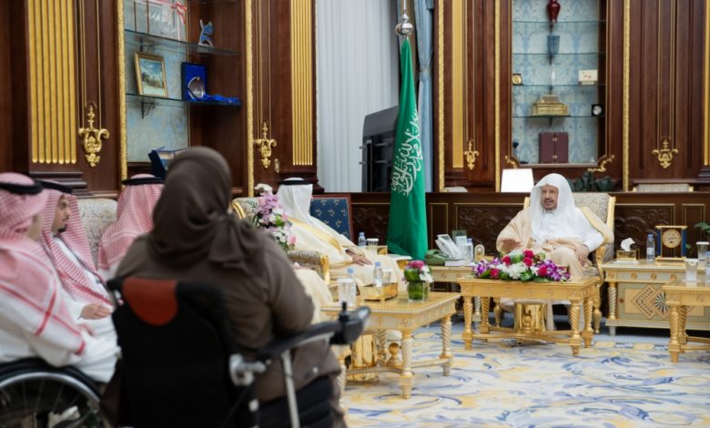 رئيس مجلس الشورى يستقبل عددًا من الأشخاص ذوي الإعاقة