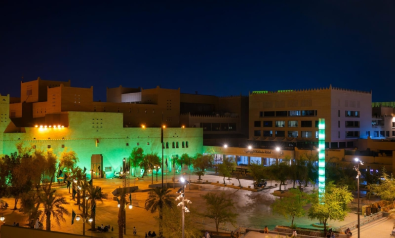 قصر الحكم يتوشح بلون الوطن احتفاءً باليوم الوطني السعودي - اليوم