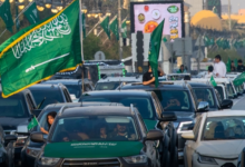 الرياض تتوشح بالأعلام وتزهو بمسيرات احتفالية احتفاءً باليوم الوطني السعودي - اليوم