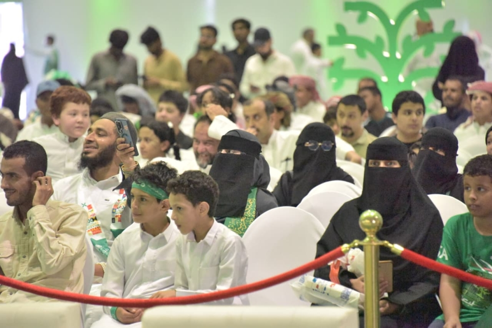 احتفالات اليوم الوطني في الدمام تشهد مشاركة واسعة من المواطنين والمقيمين - اليوم