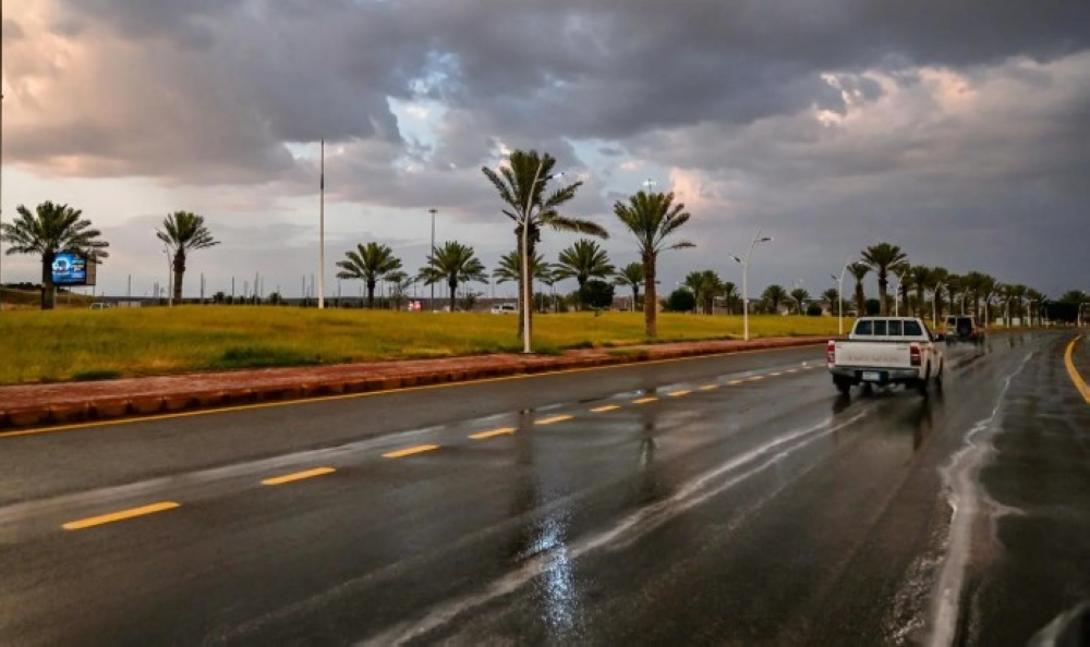 حتى الثلاثاء.. أمطار تصل إلى غزيرة تضرب الباحة وتحذير للدفاع المدني - واس أرشيفية